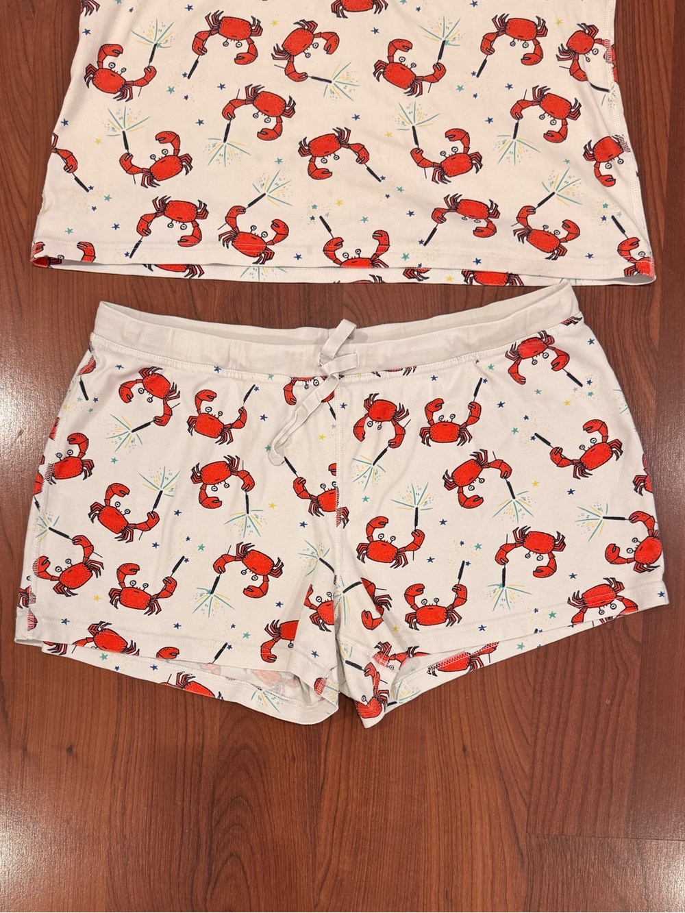 Hanna Anderson Women’s White and Red Crab Print Pajama Short Set size XL - Picture 2 of 7